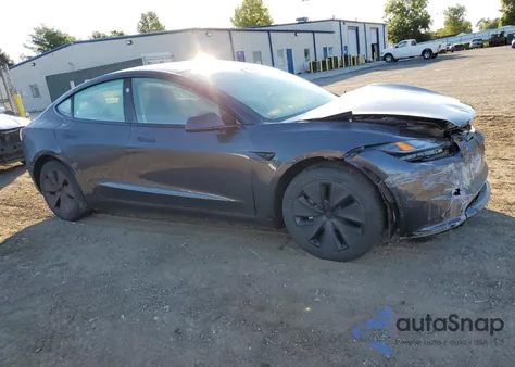 2024 Tesla Model 3 z USA, uszkodzony, nr VIN 5YJ3E1EA5RF727896